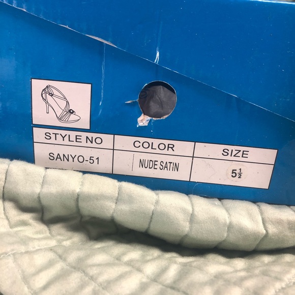 De Blossom High Heels in Nude Satan - Picture 5 of 6